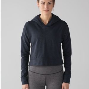 Lululemon Cut Above Pullover, Size 6